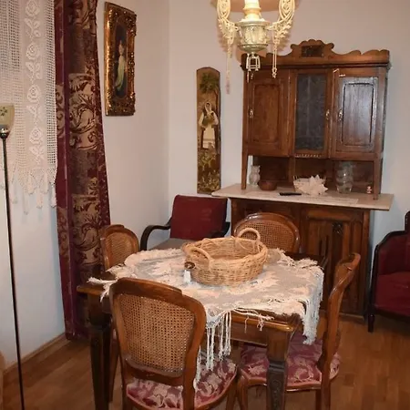 Archontiko Kolokotroni Apartment *