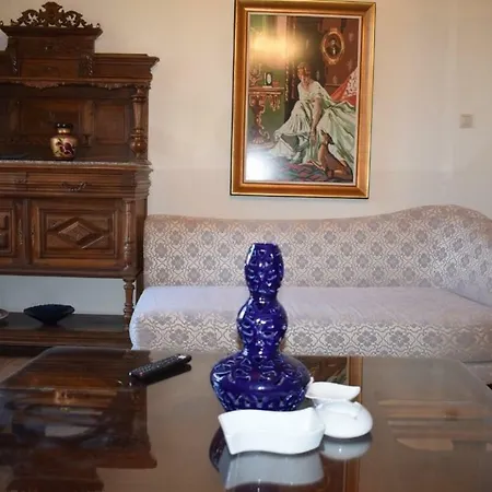 Archontiko Kolokotroni Apartment *