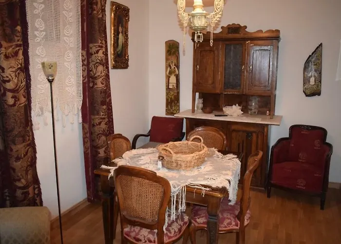 Archontiko Kolokotroni Apartman *